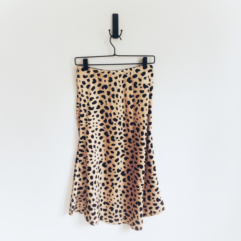 Sexy Satin Leopard Print Midi Skirt NEW!! - Picture 3 of 5